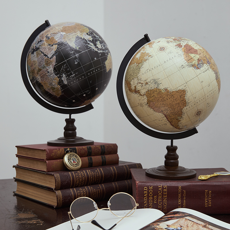 Office Technology - Globo del mundo de madera para