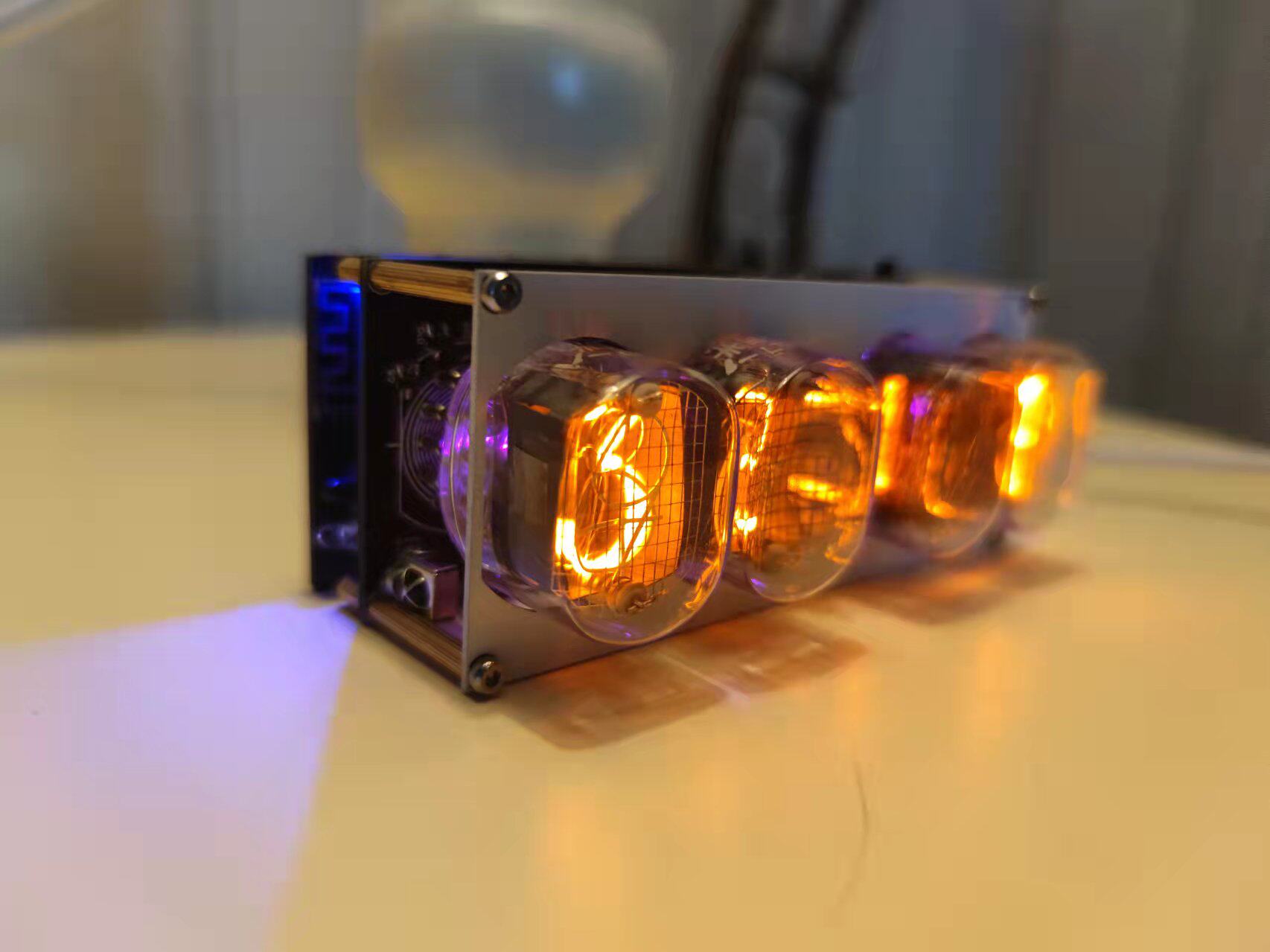 Reloj de Tubos Nixie QS30-1, R - Tech Office Youtube reseña y precio