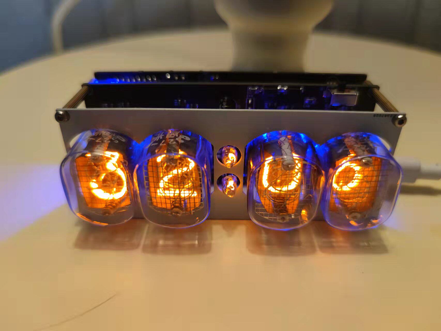 Reloj de Tubos Nixie QS30-1, R - Tech Office Youtube reseña y precio